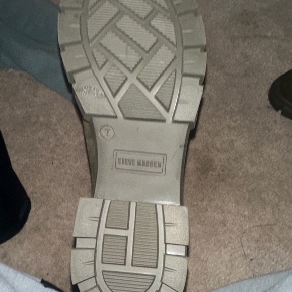 Steve Madden Olive Ankle Booties - Picture 3 of 4